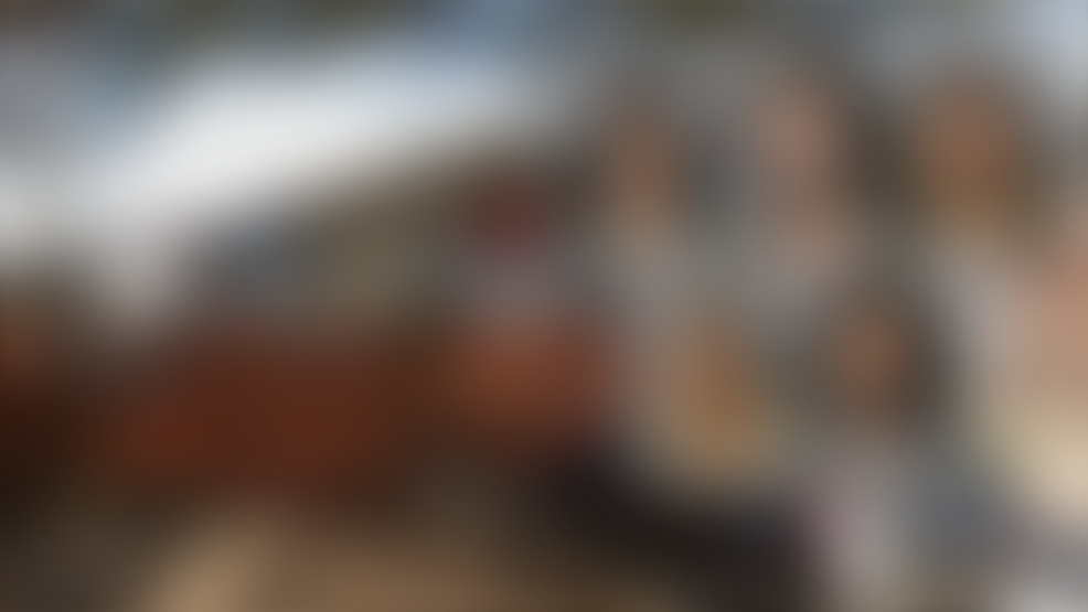 Υπόθεση που συγκλονίζει – Βρέθηκε η@@@@@ και α@@@@@ σε αυλή, «από φίλους που δεν τη συμπαθούσαν πια»