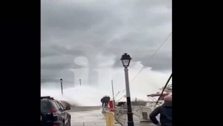 Άστρος – Κακοκαιρία: Η σοκαριστική στιγμή που ο λιμενικός χάνει τη ζωή του – Φρικτό…(Βίντεο)