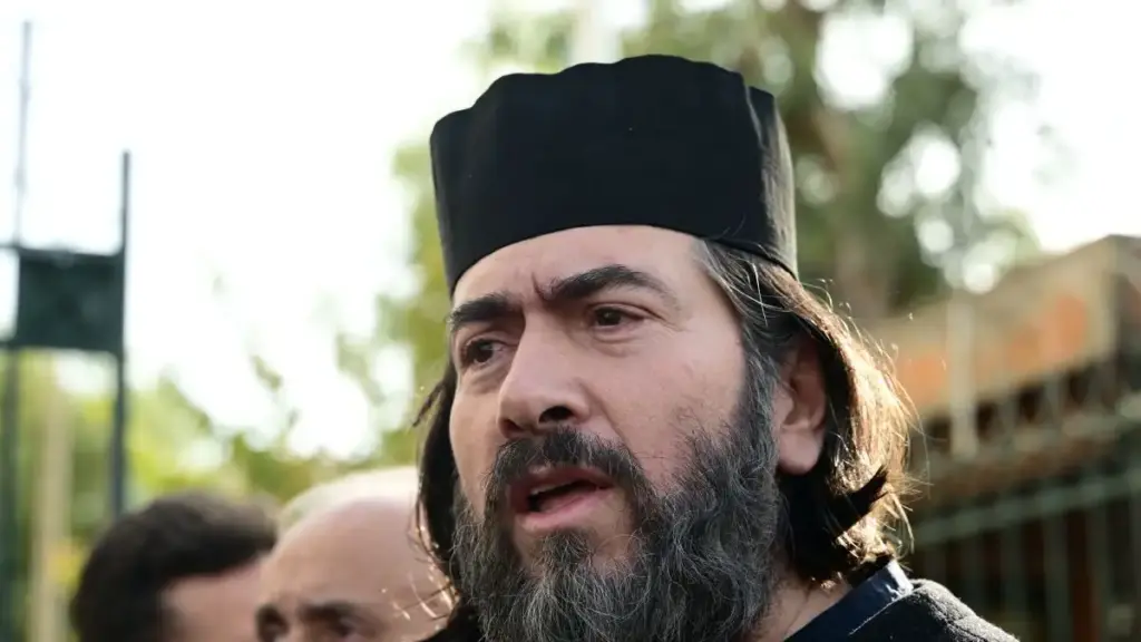 Πατέρας Αντώνιος: Ανατροπή στη δίκη για την «Κιβωτό» – Τι συνέβη