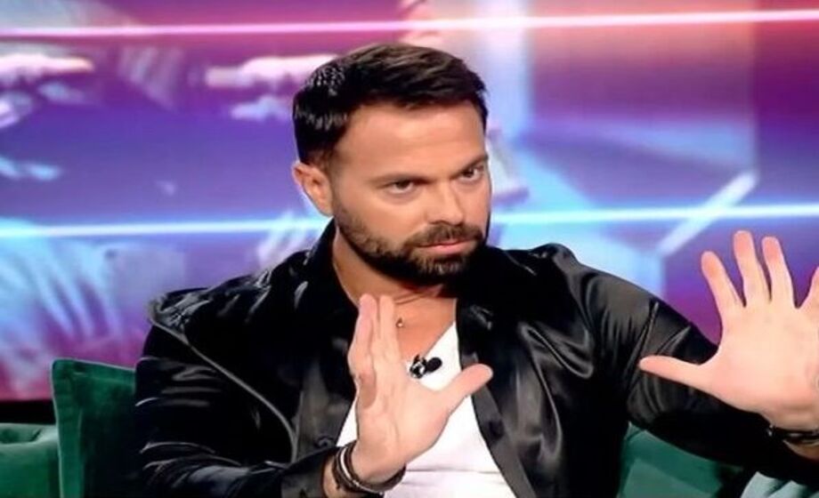 Τις “έφαγε” ο Ηλίας Βρεττός, πάνω στην πίστα – Σε σοκ οι θαμώνες – Όλα έγιναν για μια…