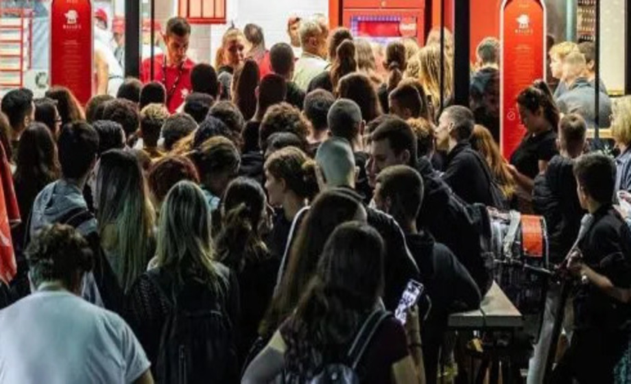 Αυτό το ελληνικό κατάστημα ξεπούλησε στο εξωτερικό – Εξαντλήθηκαν τα προϊόντα – Πρωτοφανείς ουρές…