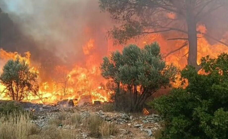 Μεγάλη φωτιά, τώρα, σε ελληνικό νησί